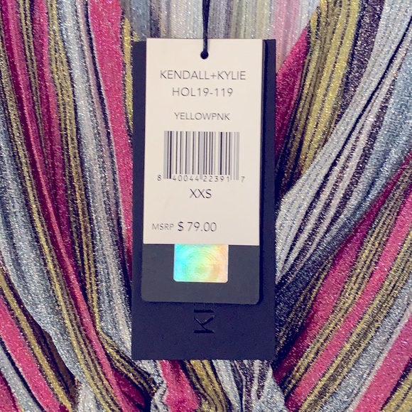 Kendall and Kylie LS Shirt - Picture 2 of 4